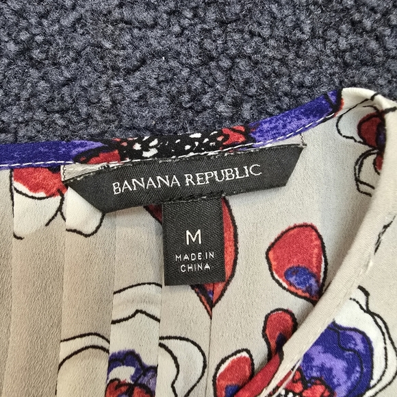 Banana Republic Women's Med Gray Red Blue Floral Long Sleeve Blouse Lightweight - Picture 4 of 8